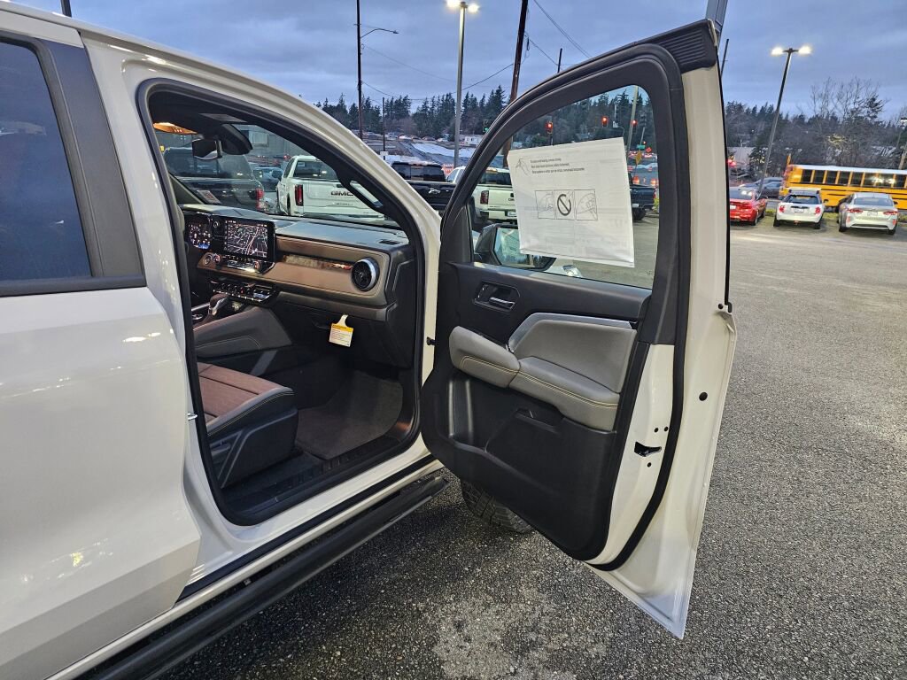 New 2026 Chevrolet Colorado ZR2 w/ Technology Package image 29