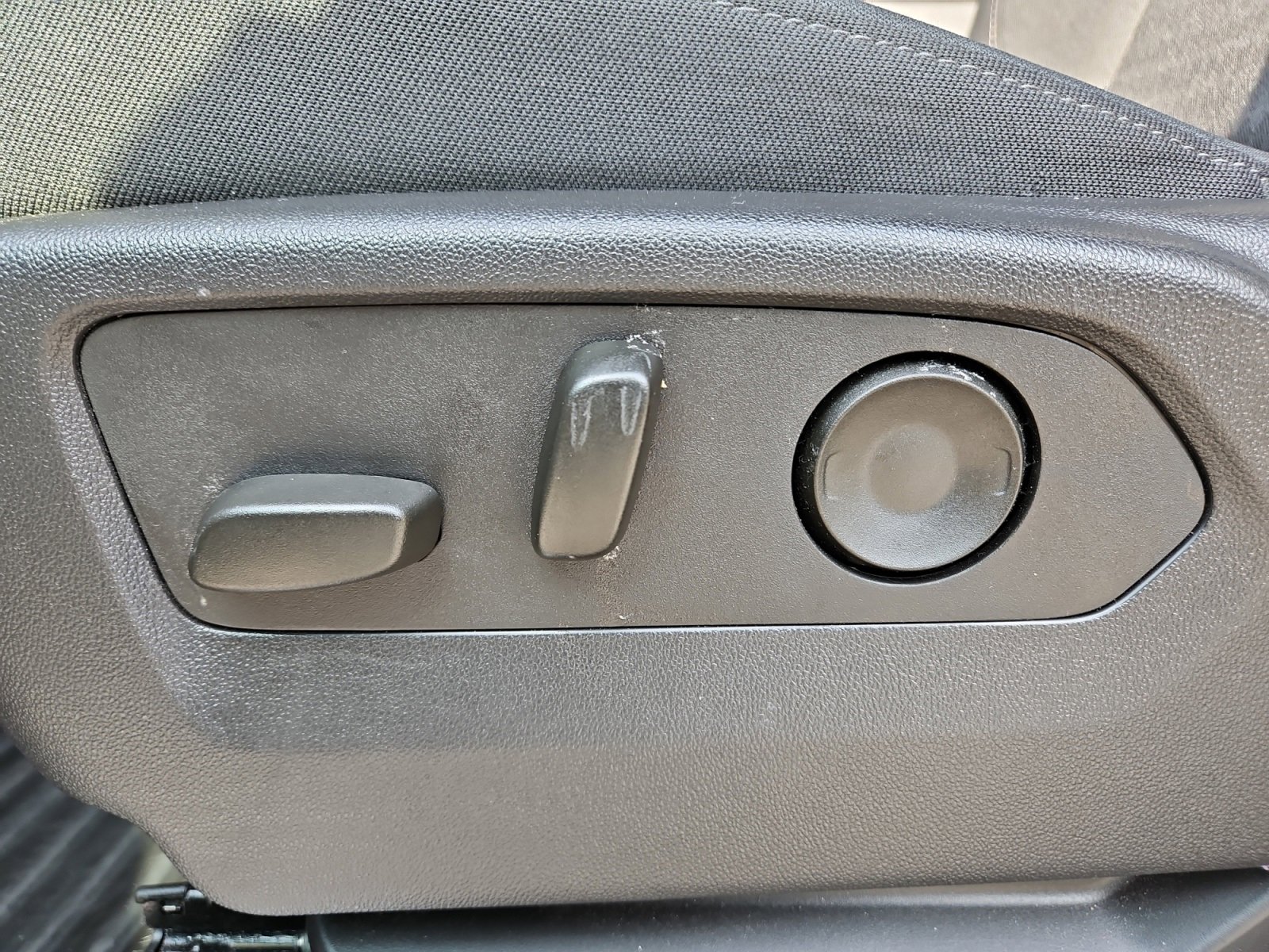 Used 2025 Chevrolet Silverado 1500 LT image 21