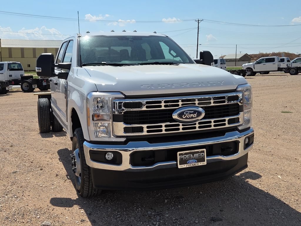 New 2026 Ford F350 XL w/ XL Chrome Package AWD/4WD image 2