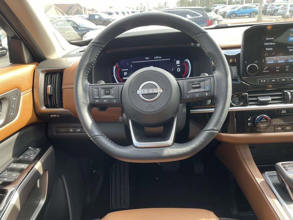 Used 2025 Nissan Pathfinder Platinum w/ Cargo Package image 13