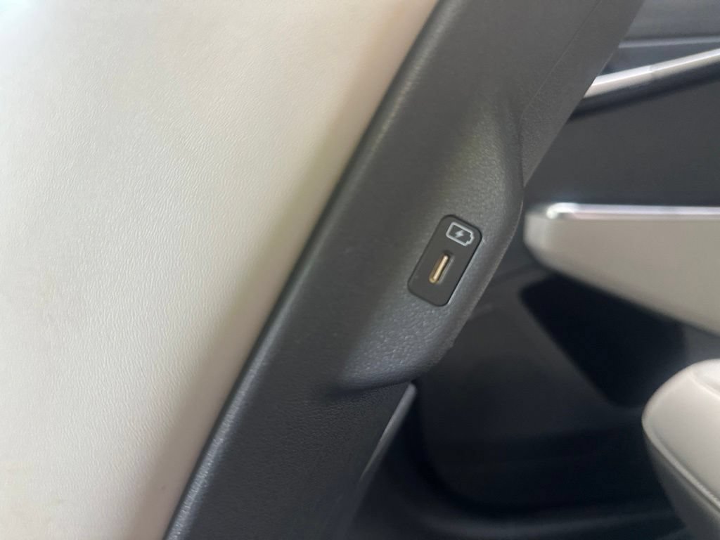Used 2024 Kia EV6 Wind RWD image 19