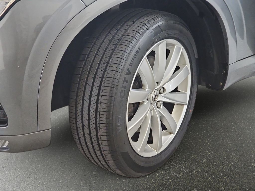 Used 2016 Volvo XC90 T6 Momentum AWD/4WD image 35