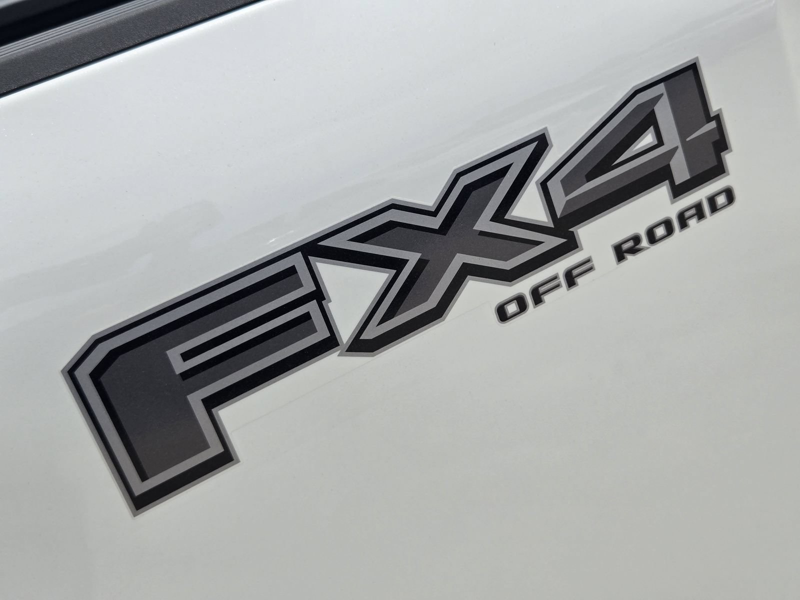 New 2026 Ford F250 Lariat w/ Black Appearance Package AWD/4WD image 11