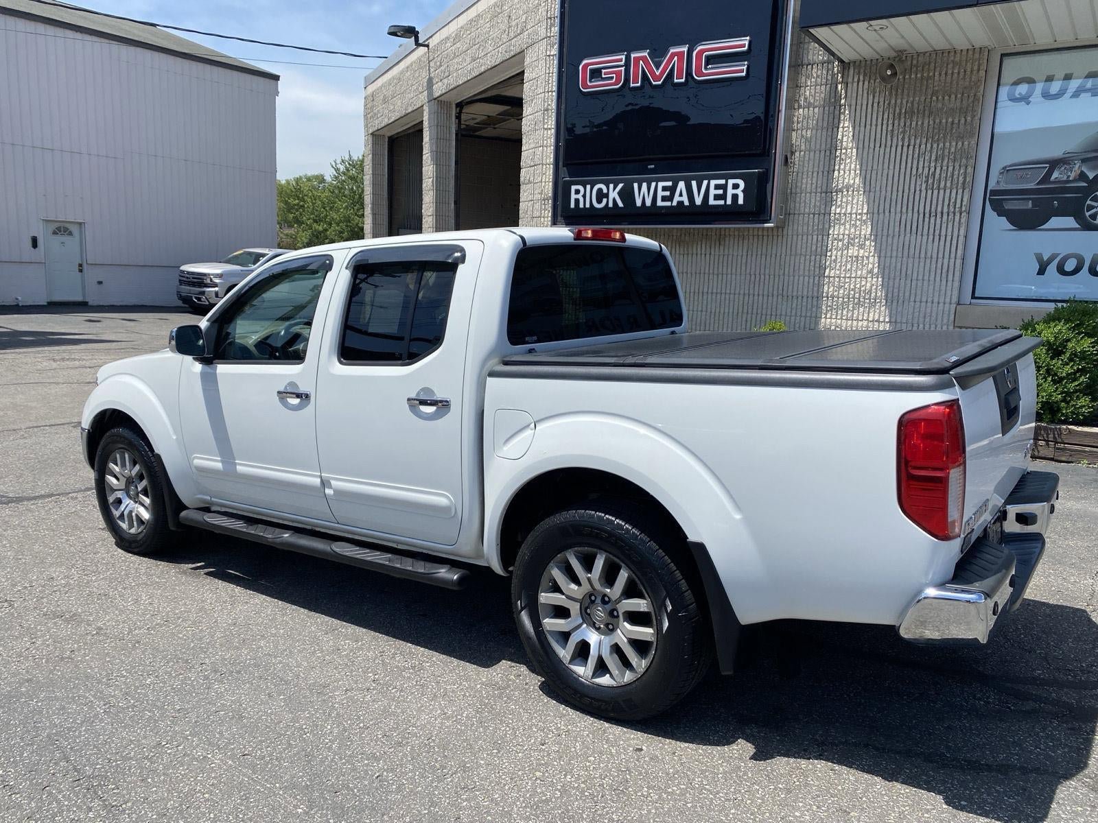 Used 2013 Nissan Frontier SL w/ Moonroof Pkg AWD/4WD image 3