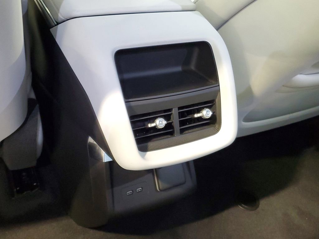 New 2025 Cadillac Lyriq Sport image 12