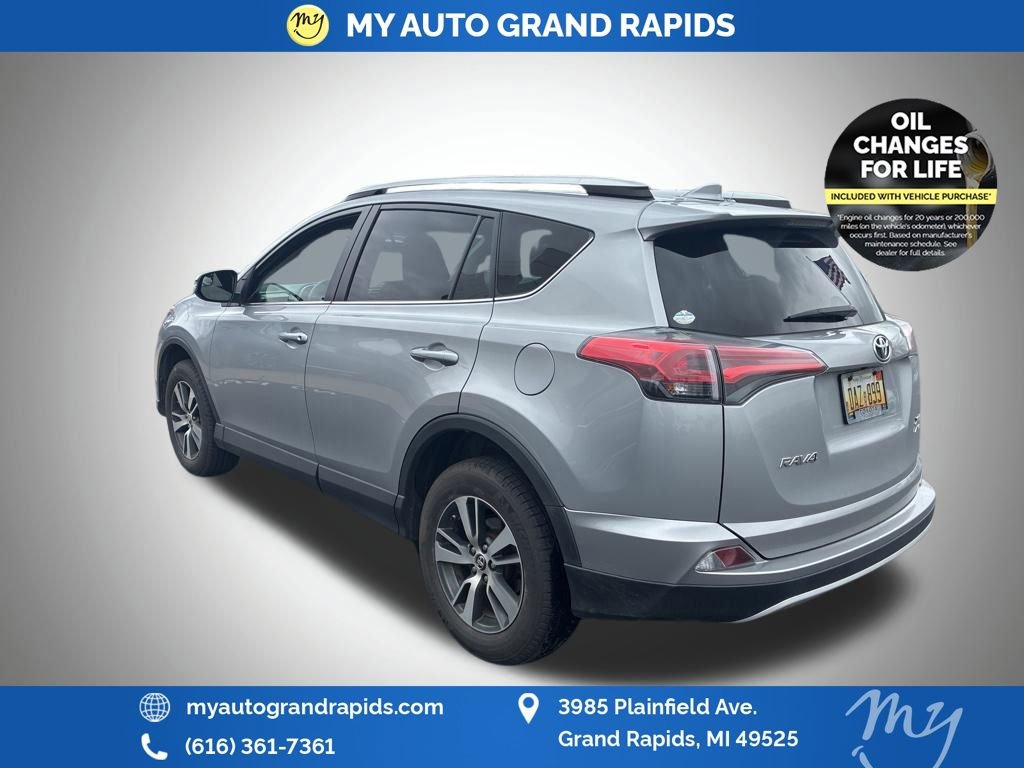 Used 2016 Toyota RAV4 XLE image 4