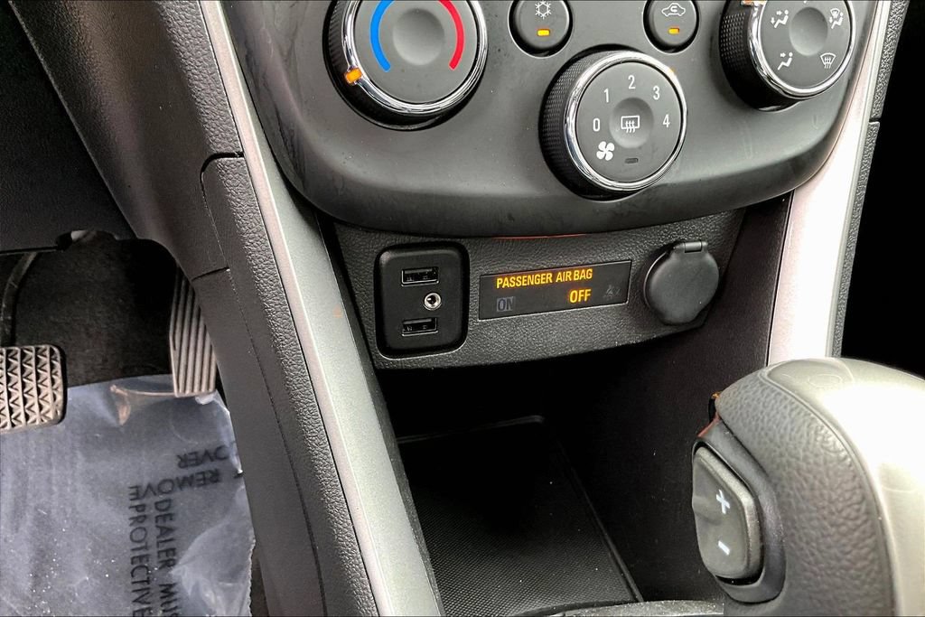 Used 2022 Chevrolet Trax LT w/ LT Convenience Package AWD/4WD image 17