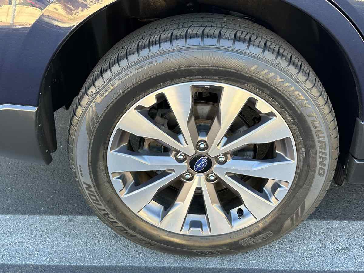 Used 2018 Subaru Outback 3.6R Touring AWD/4WD image 59