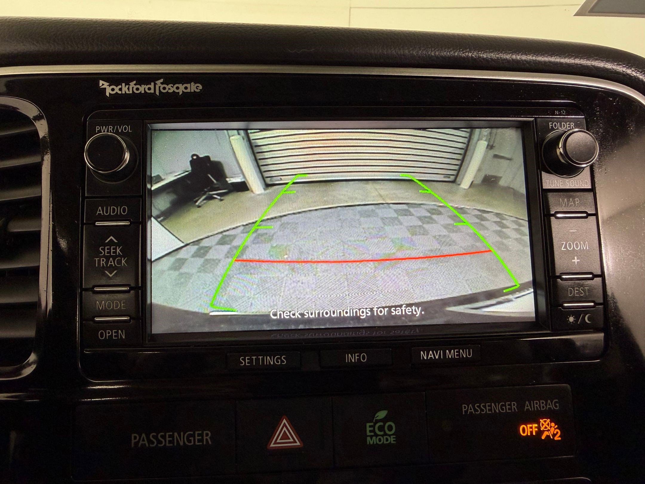 Used 2015 Mitsubishi Outlander SE image 23