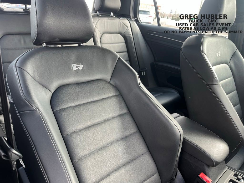 Used 2017 Volkswagen Golf R 4-Door AWD/4WD image 31