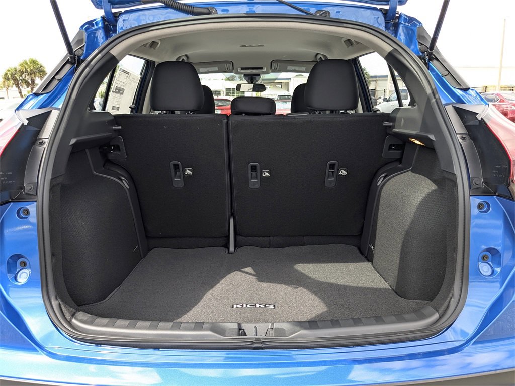 New 2025 Nissan Kicks Play S image 13