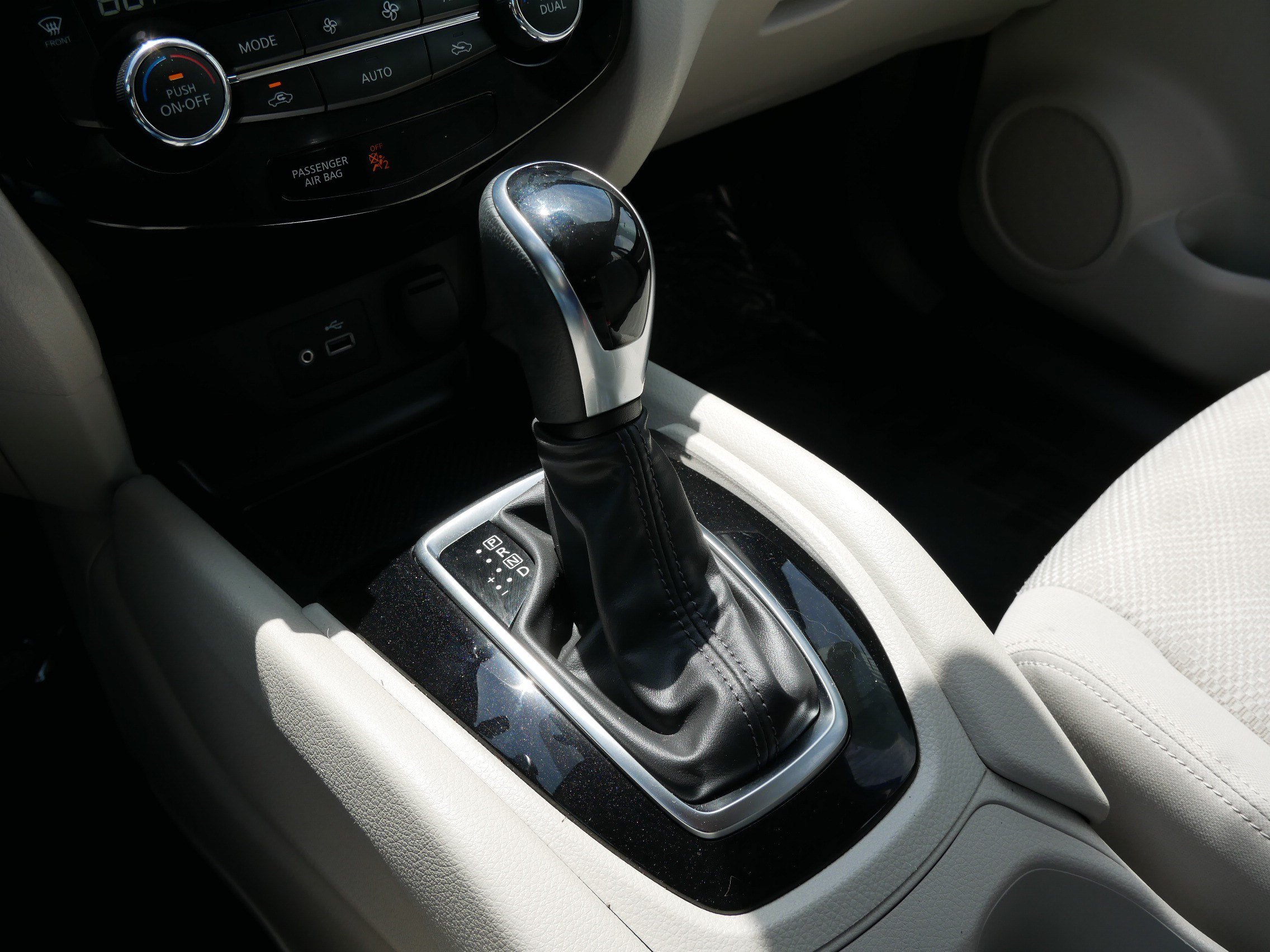 Used 2020 Nissan Rogue Sport SV w/ All-Weather Package AWD/4WD image 24