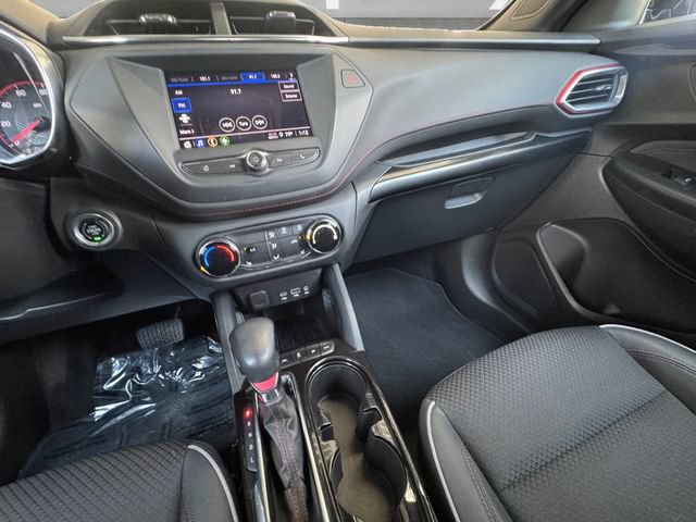 Used 2023 Chevrolet TrailBlazer RS AWD/4WD image 3
