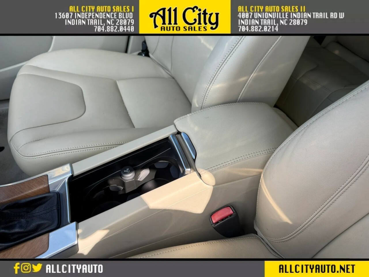 Used 2015 Volvo XC60 T5 Premier w/ Proximity Package FWD image 30