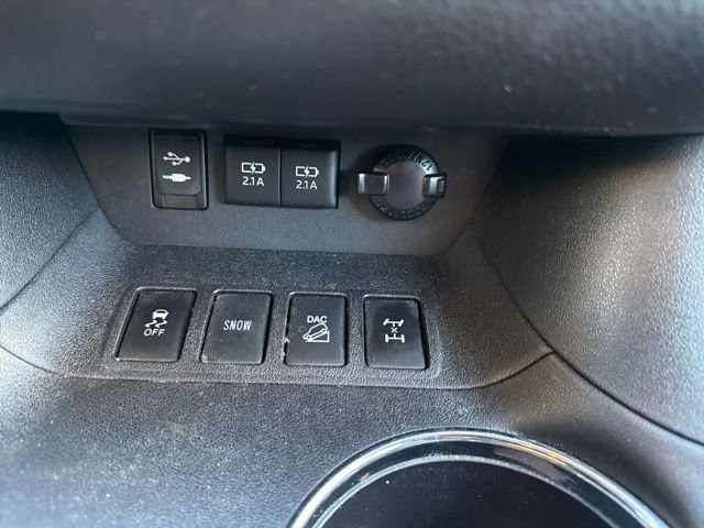 Used 2018 Toyota Highlander XLE image 18