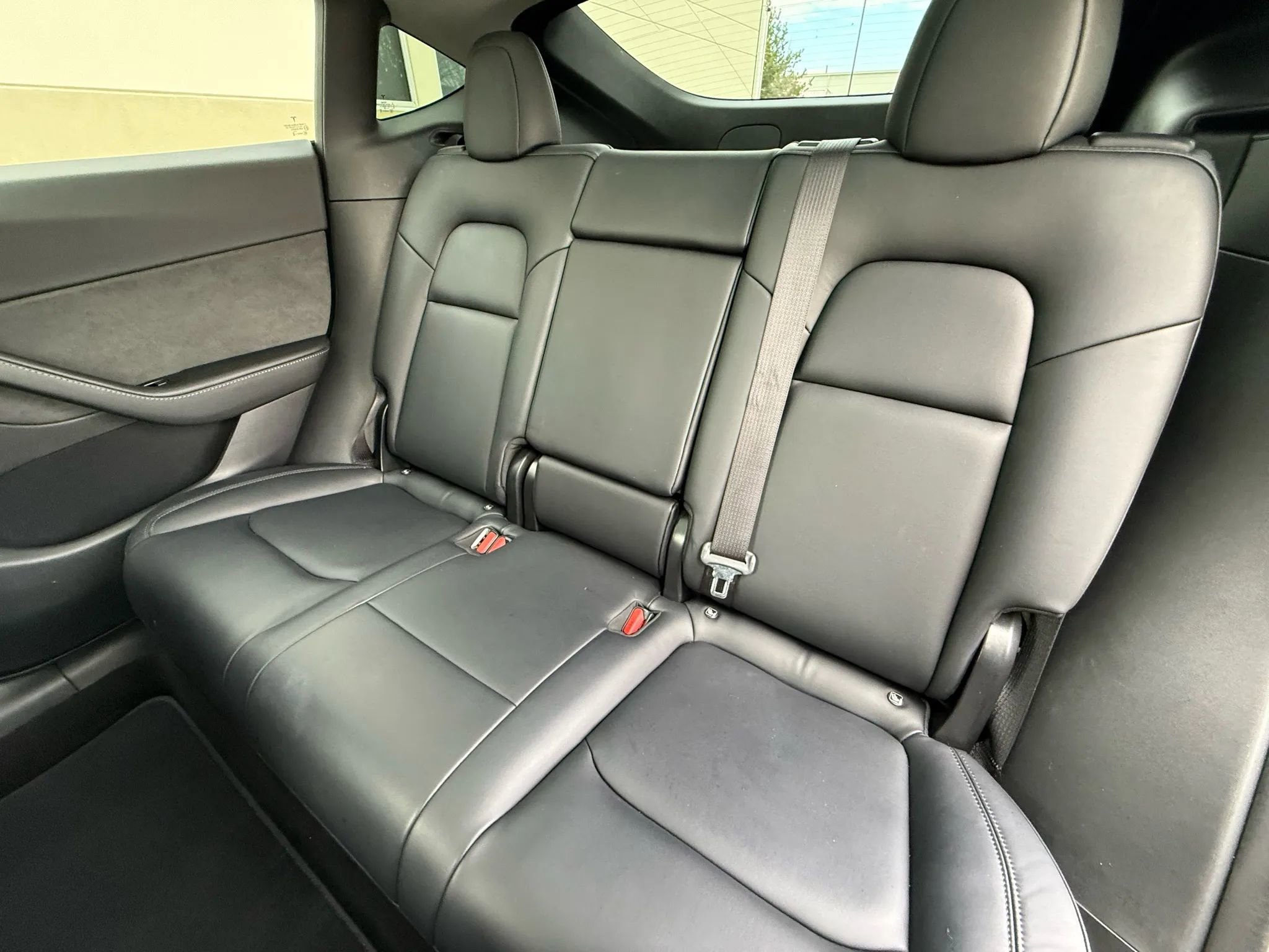 Used 2021 Tesla Model Y Long Range image 17