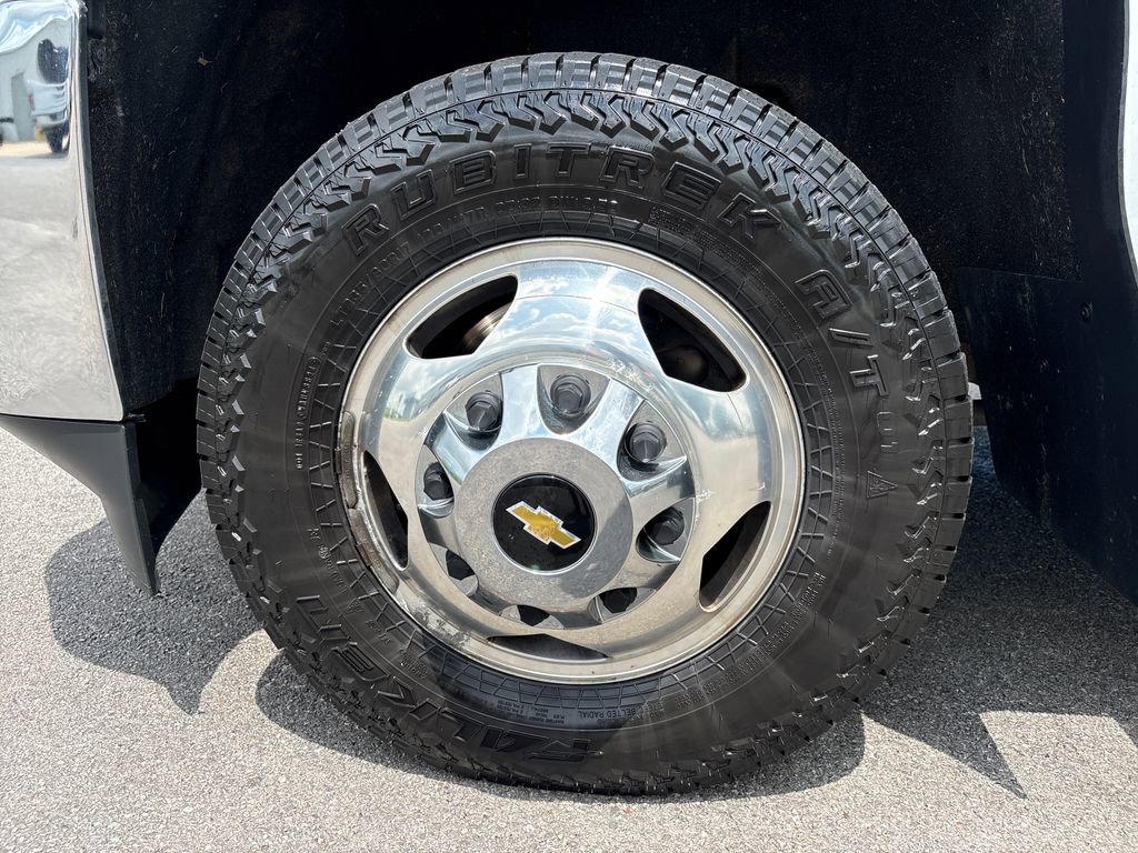Used 2019 Chevrolet Silverado 3500 4x4 Crew Cab LTZ DRW w/ Duramax Plus Package image 11