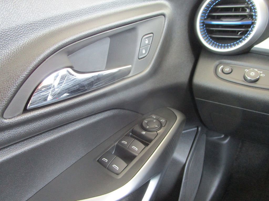 New 2026 Chevrolet Trax LS image 21