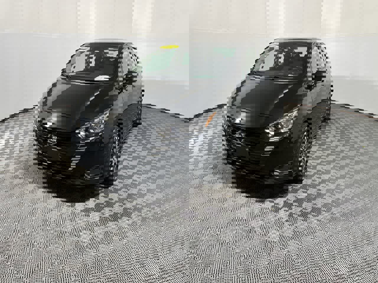 Used 2024 Nissan Versa SV image 4