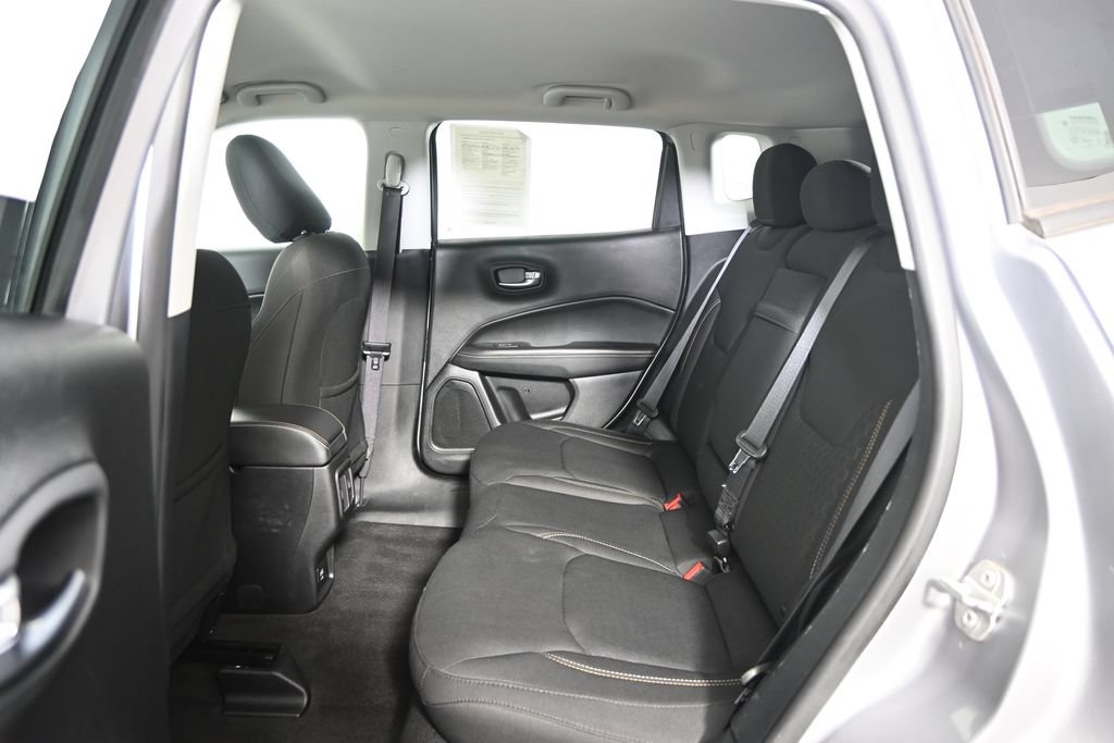 Used 2018 Jeep Compass Sport AWD/4WD image 17