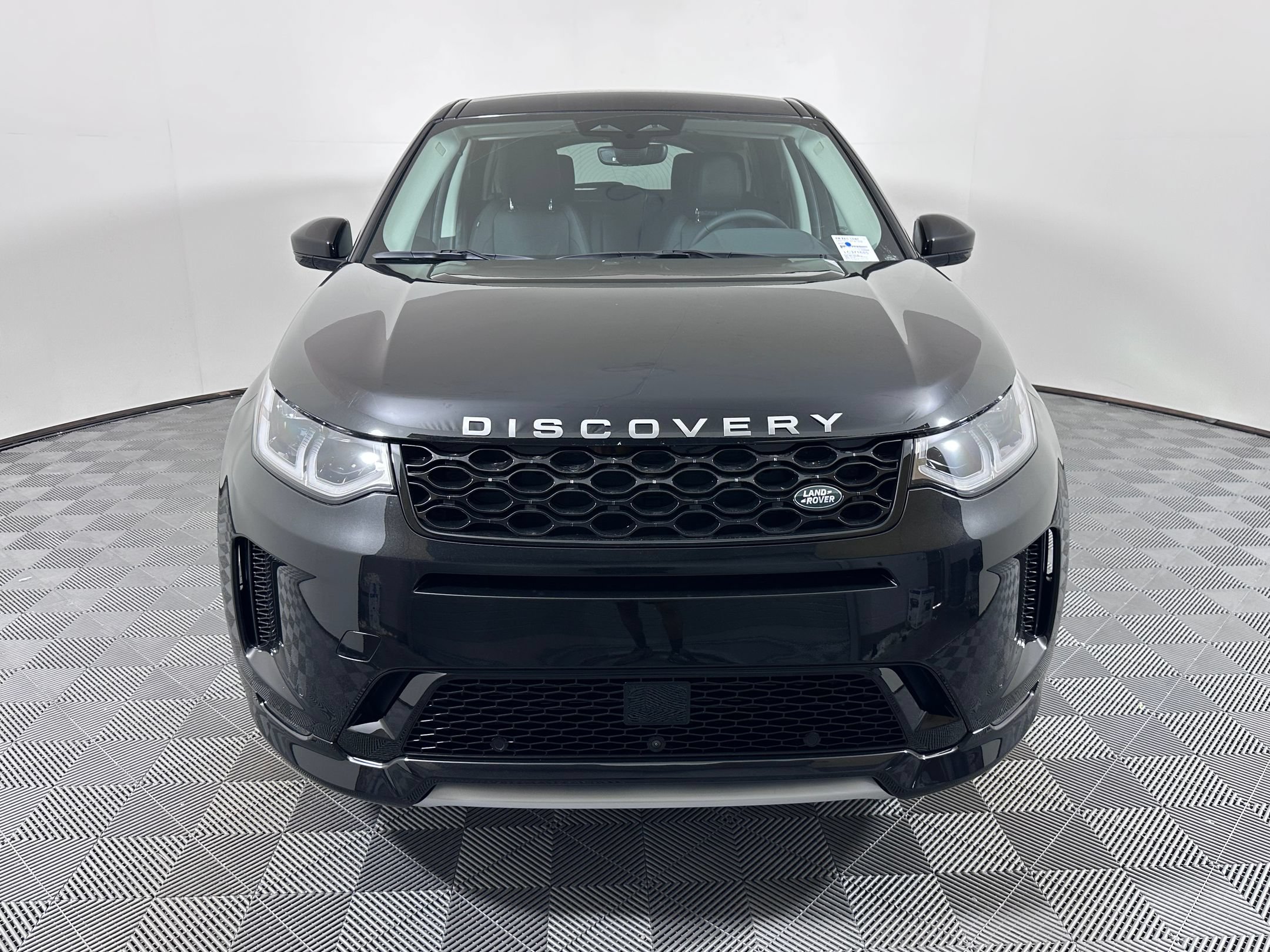 Used 2025 Land Rover Discovery Sport S AWD/4WD image 4