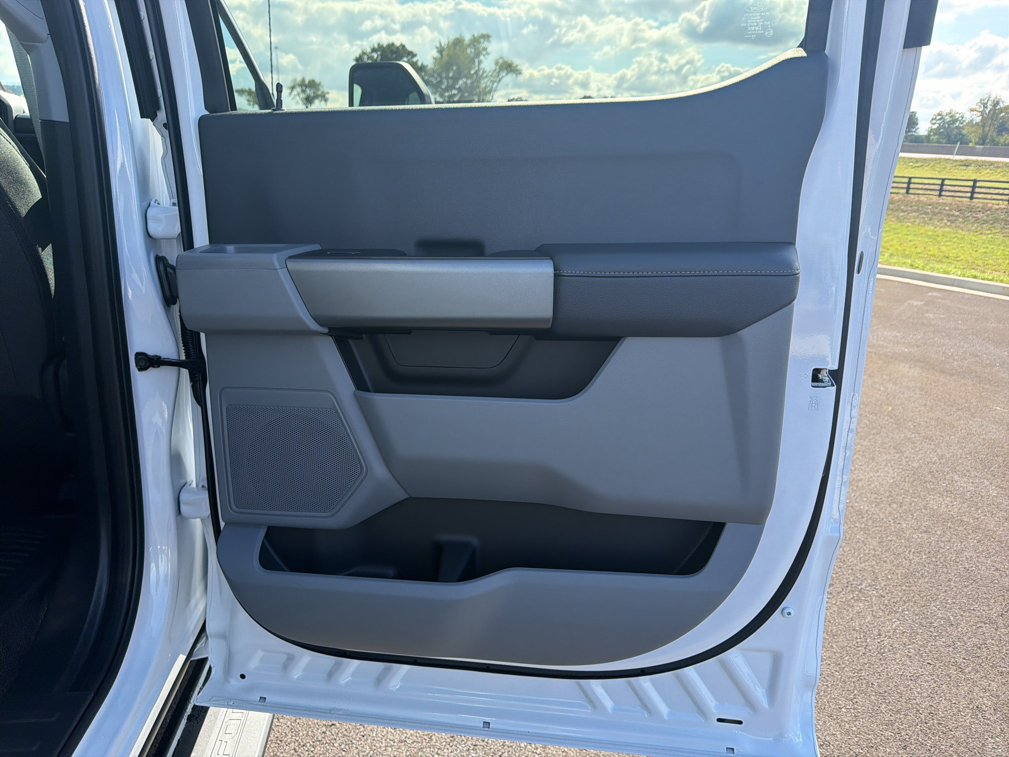 New 2027 Ford F250 XLT AWD/4WD image 17