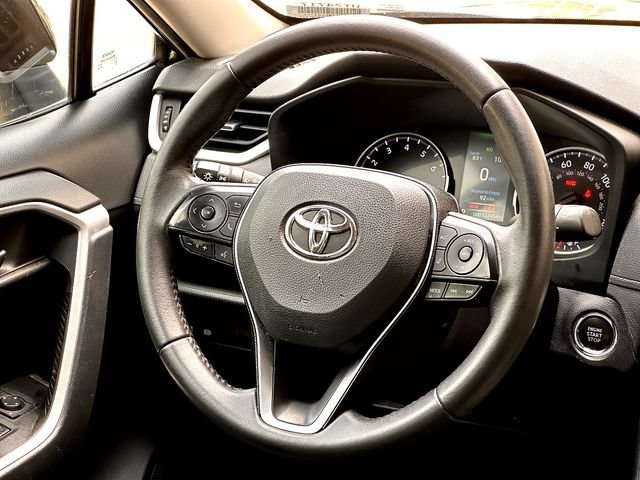 Used 2021 Toyota RAV4 XLE Premium FWD image 30