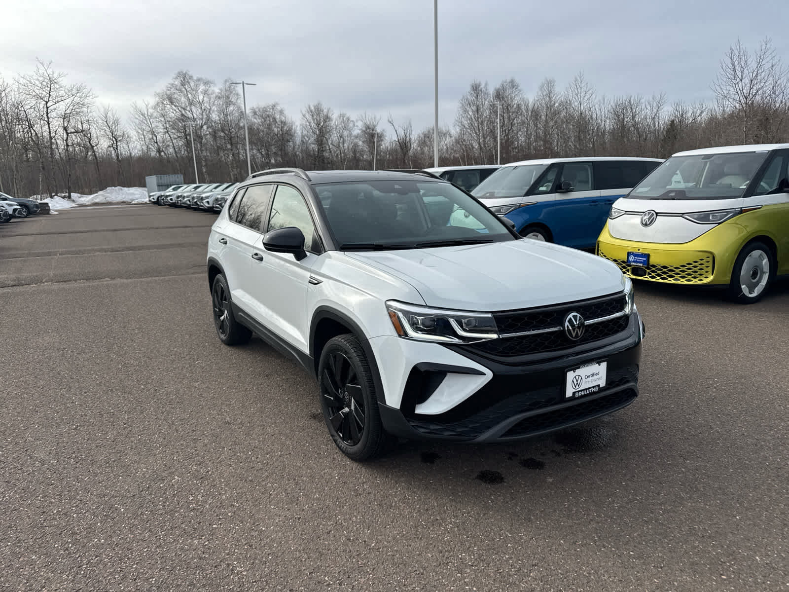 Certified 2024 Volkswagen Taos SE image 7