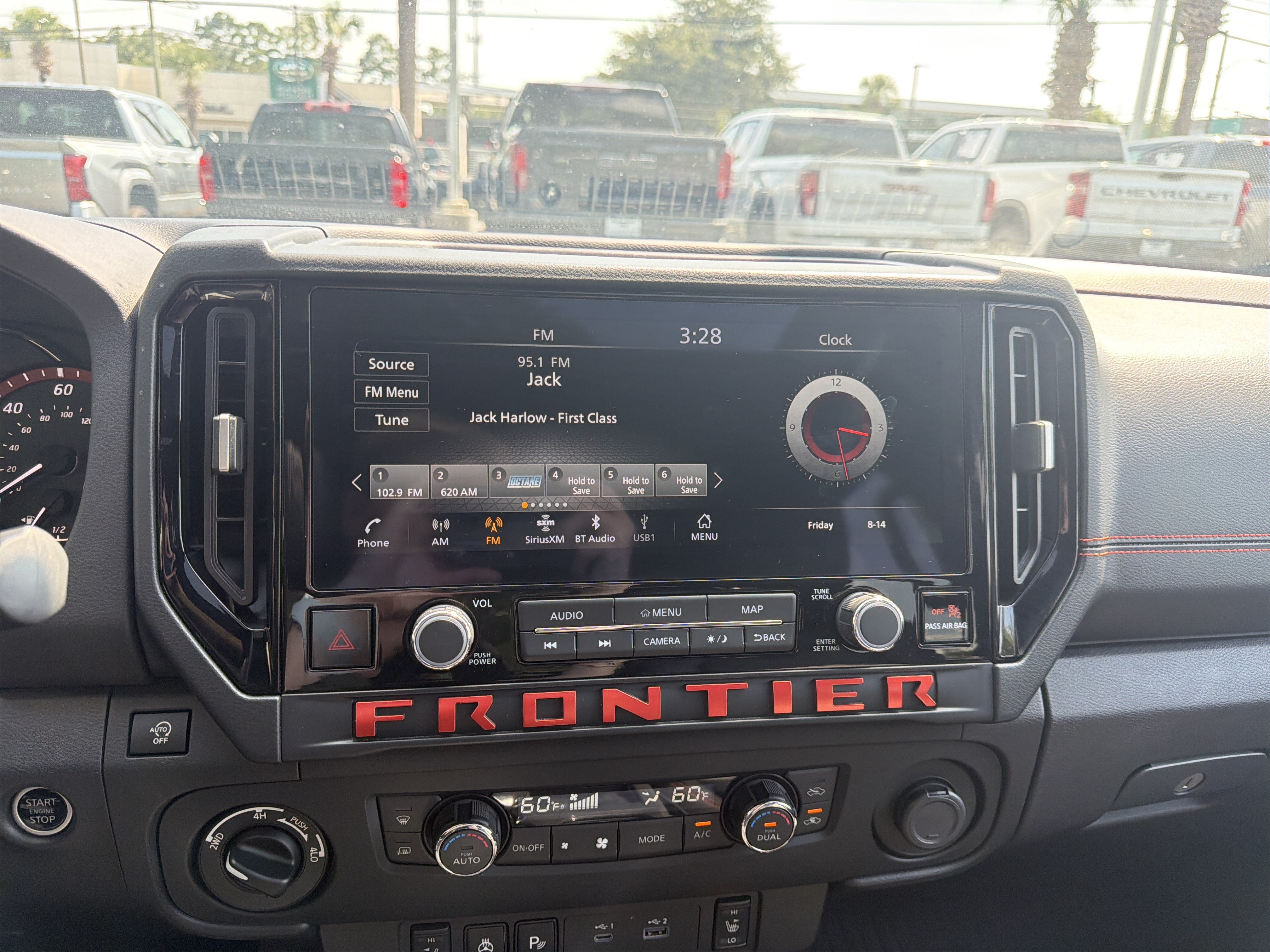 Used 2025 Nissan Frontier PRO-4X w/ Pro Premium Package AWD/4WD image 23