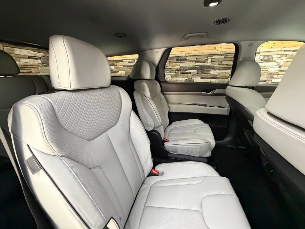 Used 2023 Hyundai Palisade SEL image 33