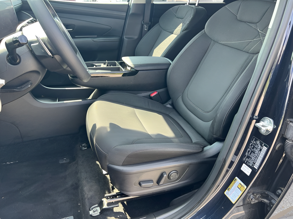 Used 2025 Hyundai Tucson Blue AWD/4WD image 16