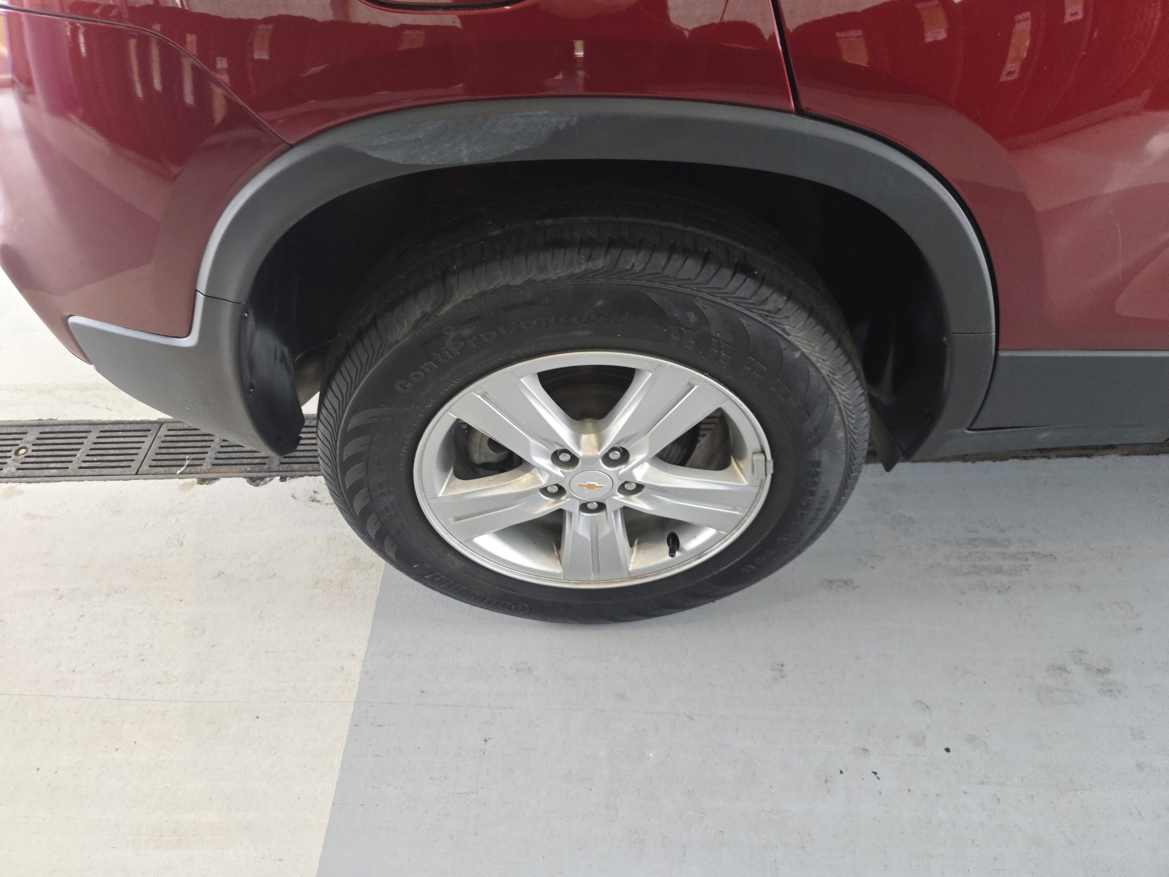 Used 2021 Chevrolet Trax LS w/ Tint and Cruise Package image 13