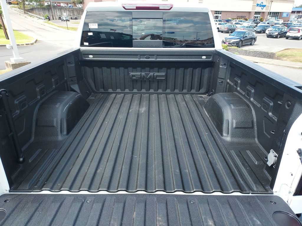 Used 2022 GMC Sierra 1500 SLT AWD/4WD image 9