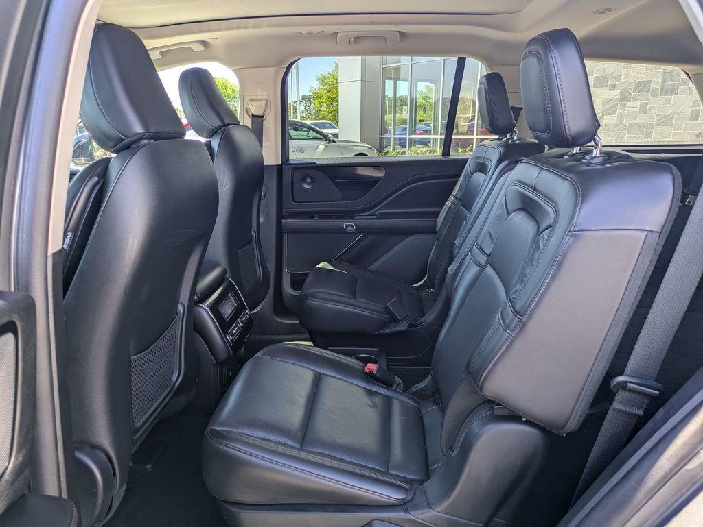 Used 2023 Lincoln Aviator Reserve image 16