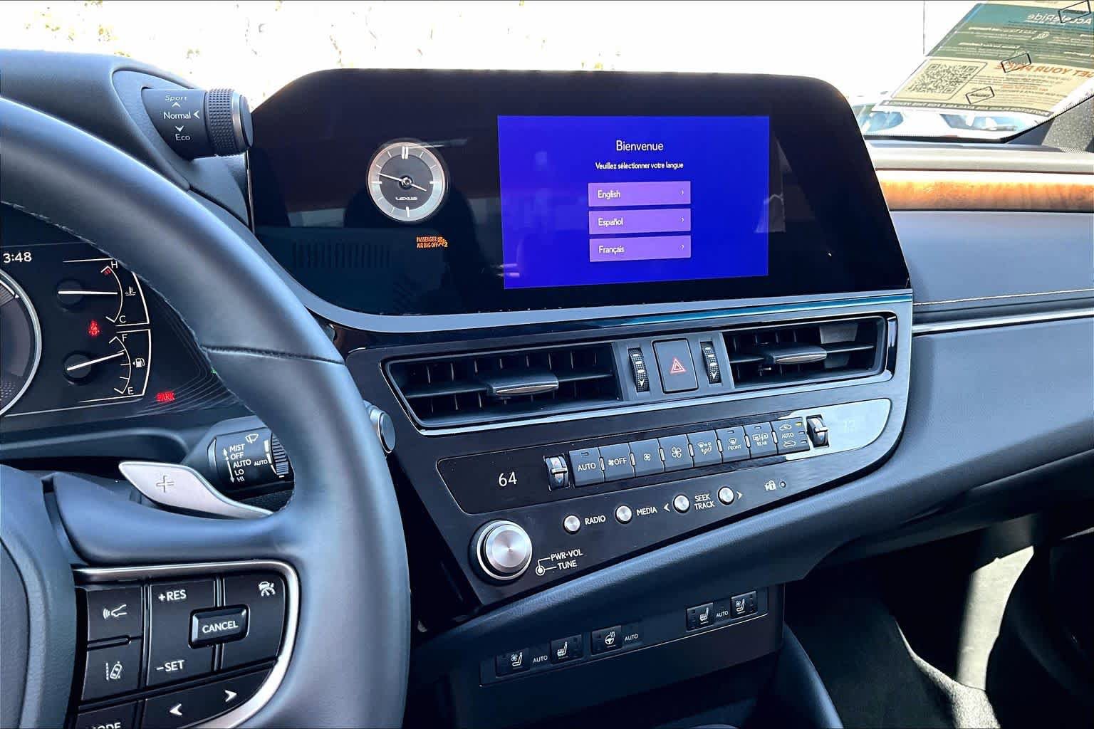 Used 2025 Lexus ES 300h w/ Premium Package FWD image 6