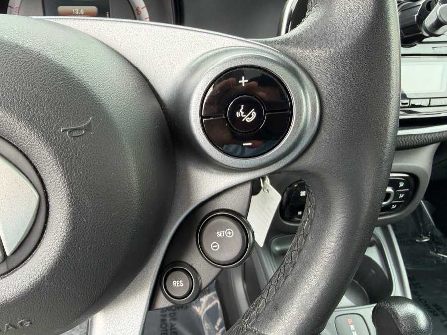 Used 2017 smart fortwo electric drive RWD image 16