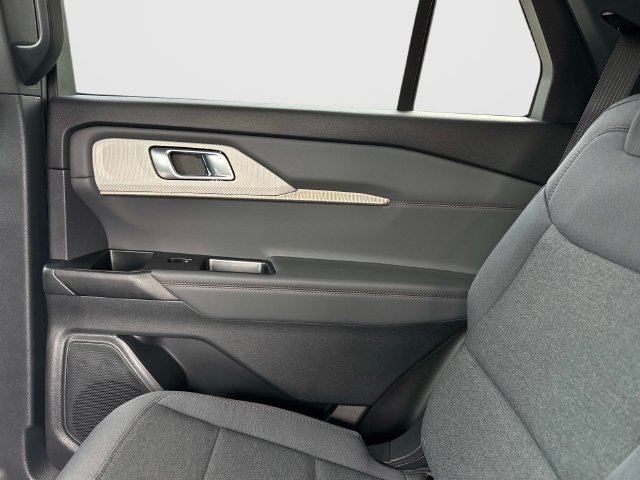 New 2027 Ford Explorer Active RWD image 16