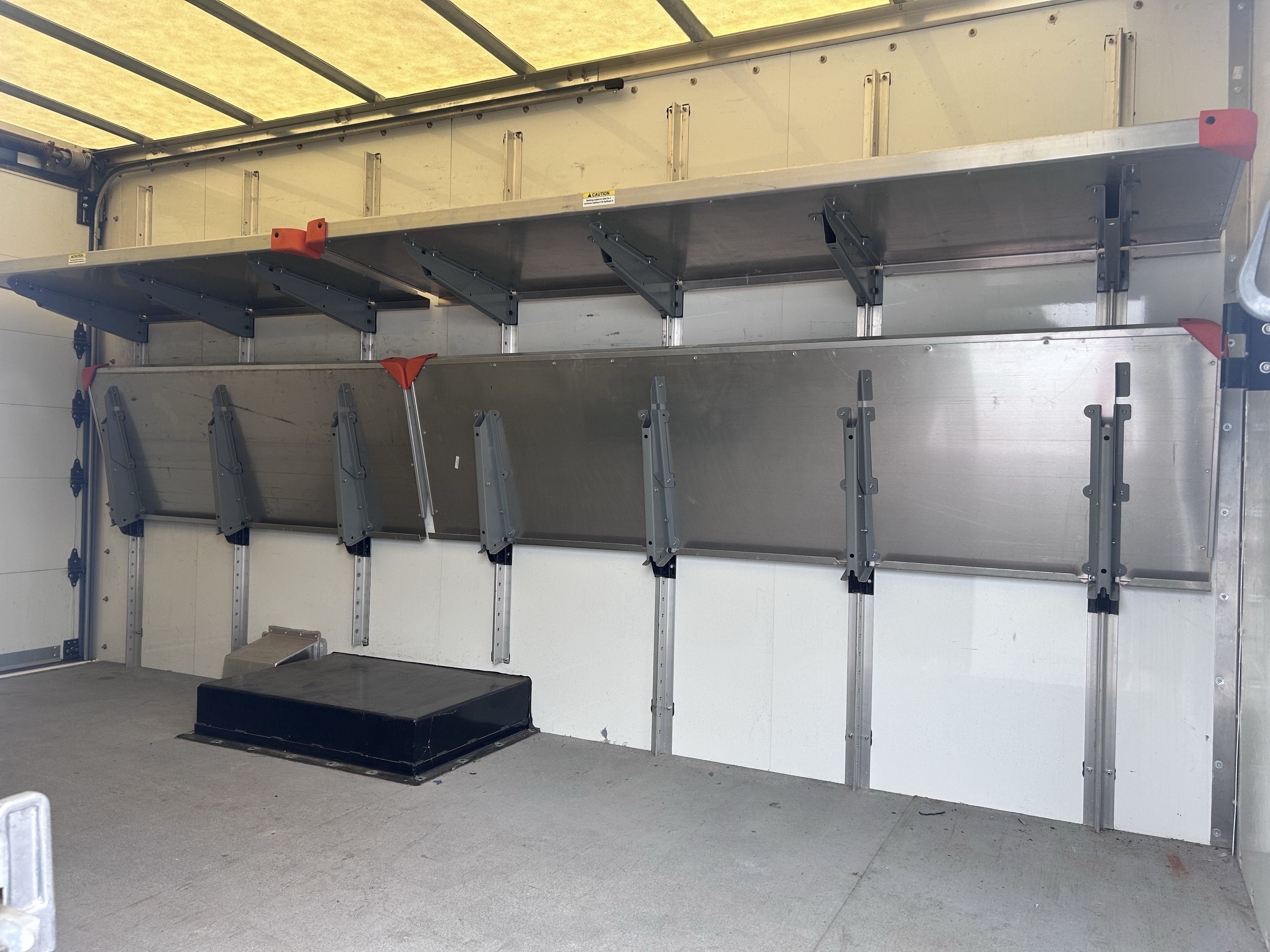 Used 2022 Ford E-350 and Econoline 350 Super Duty RWD image 18