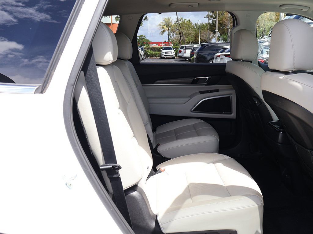 Used 2021 Kia Telluride EX w/ EX Premium Package FWD image 40