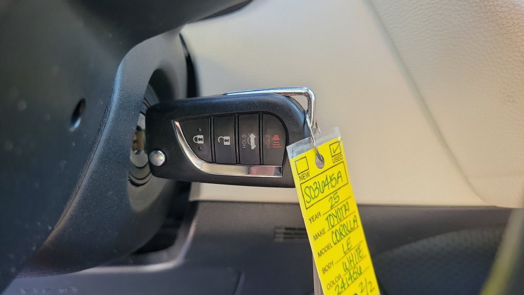 Used 2025 Toyota Corolla LE FWD image 26