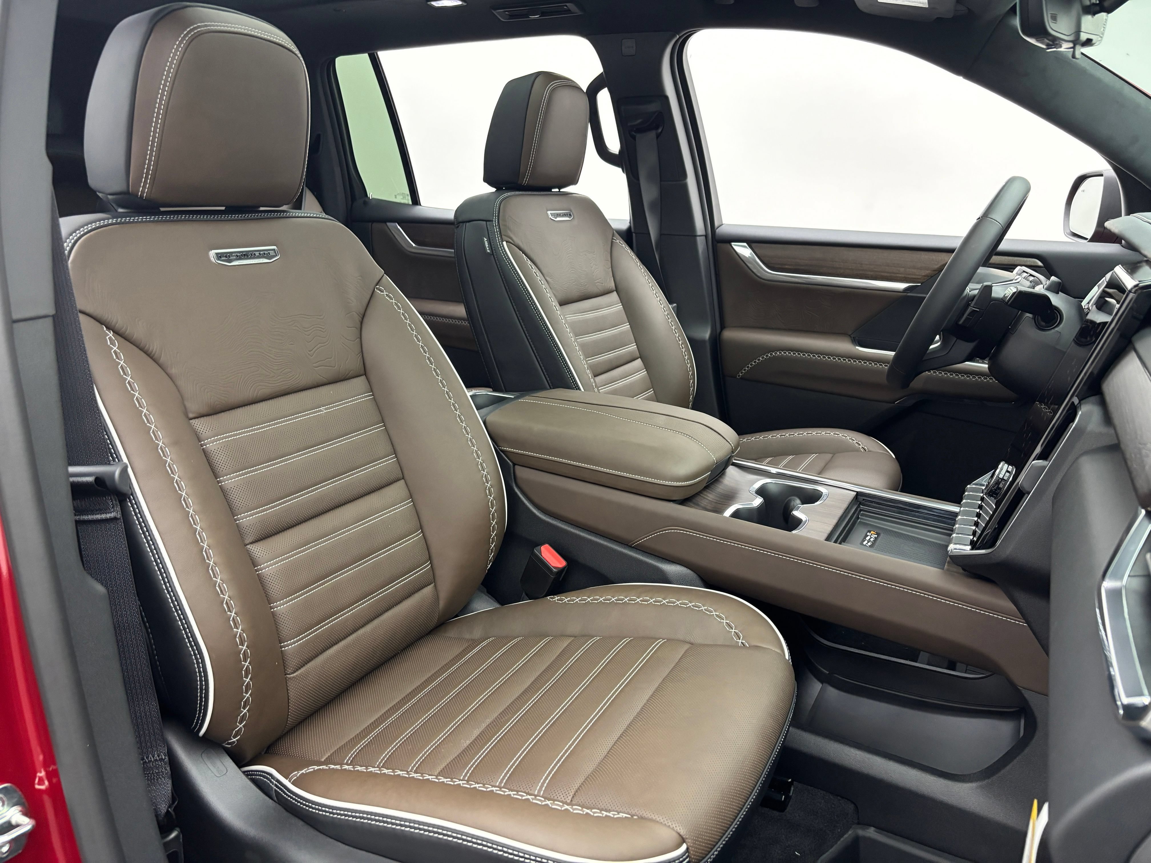 New 2026 GMC Acadia Denali Ultimate w/ LPO, Floor Liner Package AWD/4WD image 41