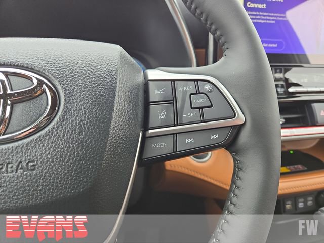 Certified 2026 Toyota Highlander Platinum image 16