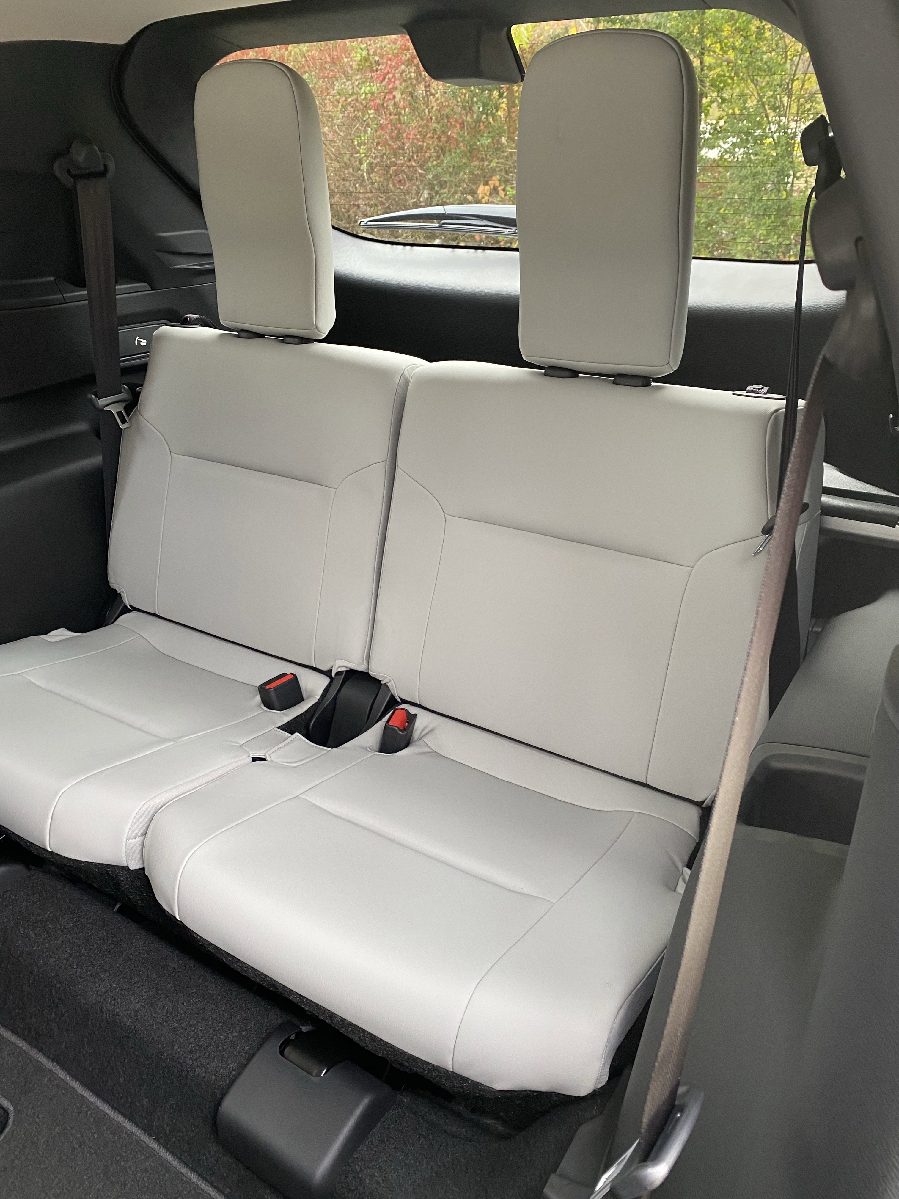 Used 2025 Mitsubishi Outlander AWD image 24