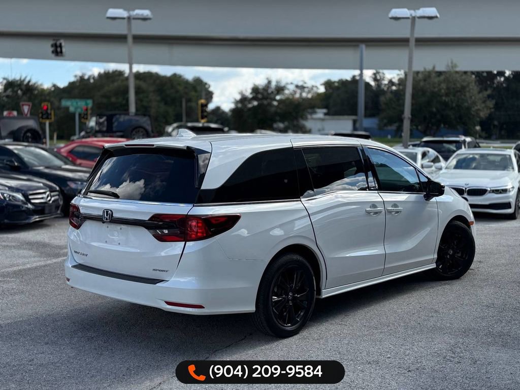 Used 2024 Honda Odyssey Sport image 5