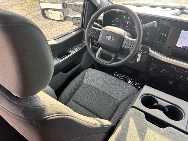 New 2026 Ford F250 XLT w/ FX4 Off-Road Package AWD/4WD image 14