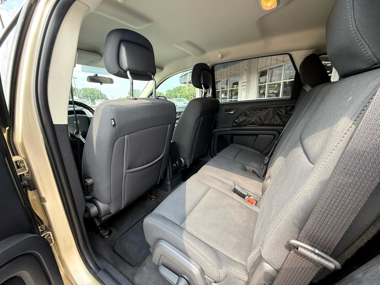 Used 2010 Dodge Journey SE image 9