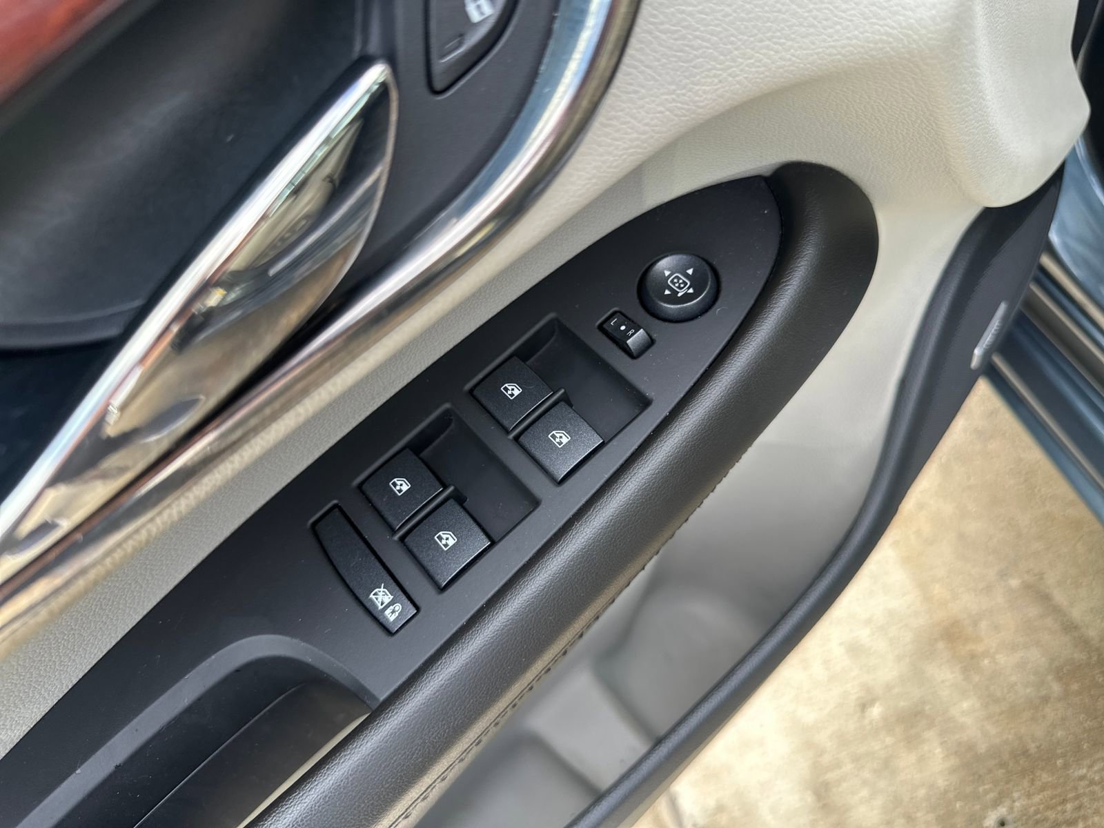 Used 2013 Cadillac ATS Premium w/ Cold Weather Package image 20