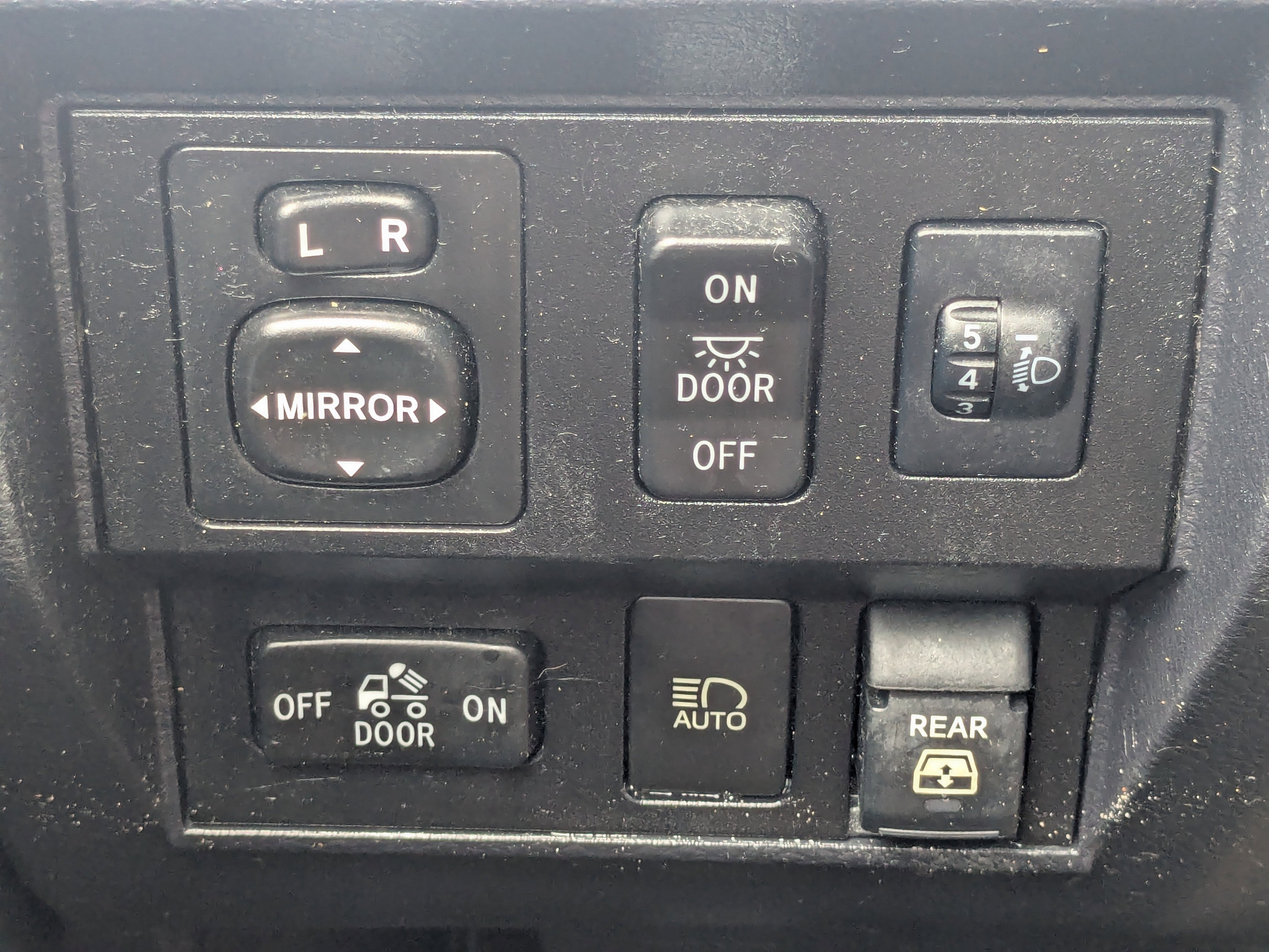 Used 2019 Toyota Tundra SR5 w/ TRD Off Road Package image 34