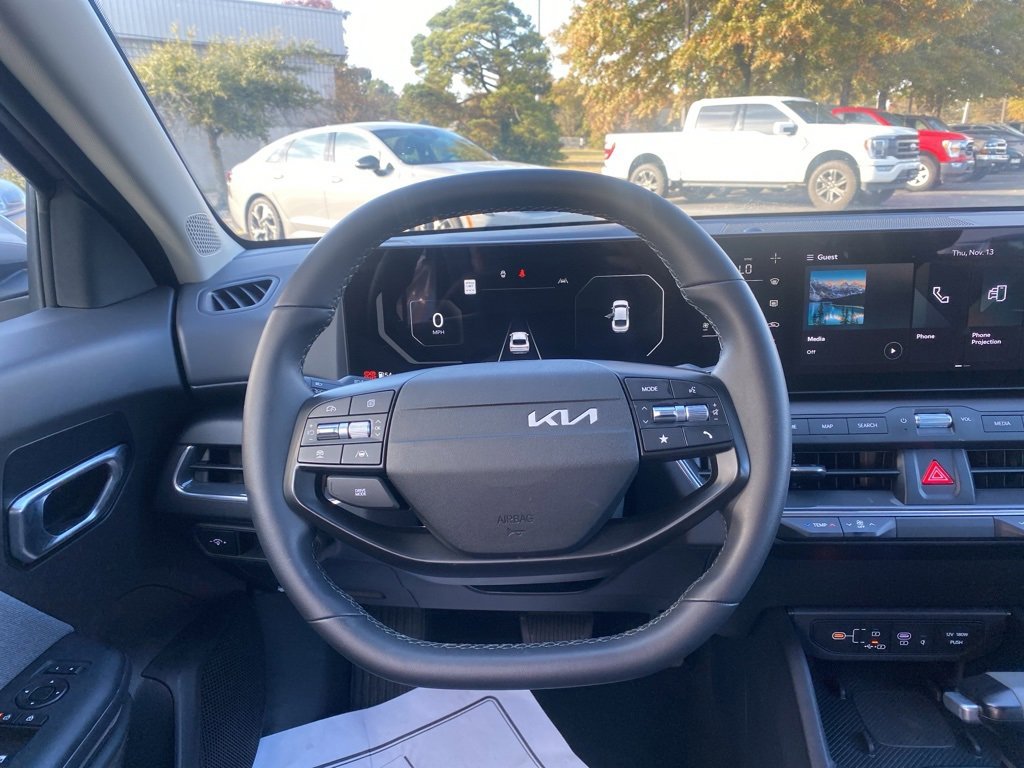 New 2025 Kia K4 EX image 15