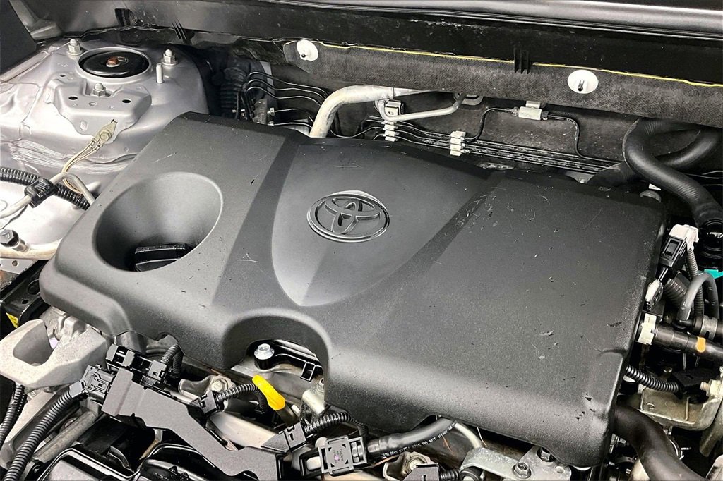 Used 2019 Toyota RAV4 LE image 34
